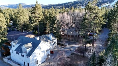 Beautiful Cottage Close to Great Hiking Trails in Big Bear Lake, California - glamping.directory
