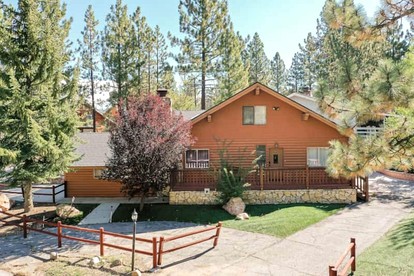 Beautiful Cottage Close to Great Hiking Trails in Big Bear Lake, California - Big Bear Lake, California - glamping.directory