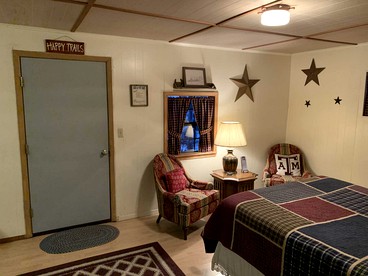 Clear River Cabin on the Medina River in Bandera, Texas - Bandera, Texas - glamping.directory
