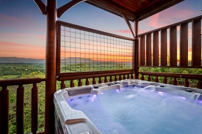 Luxury Cabin near the Great Smoky Mountains, Tennessee - Sevierville, Tennessee - glamping.directory