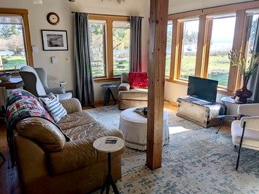River Loft Cabin on Columbia in Skamokawa Valley, WA - Skamokawa Valley, Washington - glamping.directory