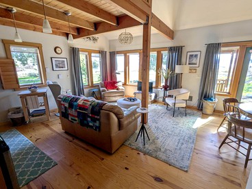 River Loft Cabin on Columbia in Skamokawa Valley, WA - Skamokawa Valley, Washington - glamping.directory