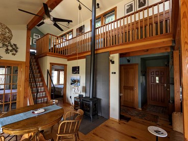 River Loft Cabin on Columbia in Skamokawa Valley, WA - Skamokawa Valley, Washington - glamping.directory