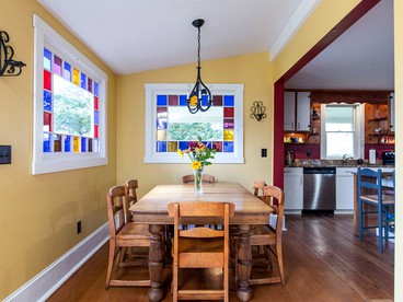 Deluxe Cottage Rental on a 100-Acre Farm on the Shenandoah River, Virginia - Front Royal, Virginia - glamping.directory