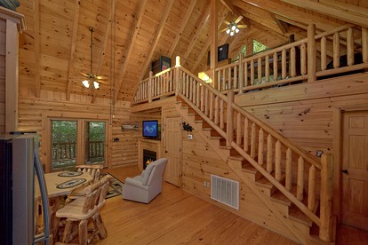 Charming Cabin Escape near Great Smoky Mountain National Park, Tennessee - Pigeon Forge, Tennessee - glamping.directory