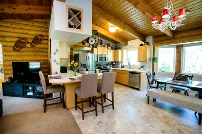 Idyllic Getaway Cabin for Families with Home Theater, Ping Pong, and Video Games in Nederland, Colorado - Nederland, Colorado - glamping.directory