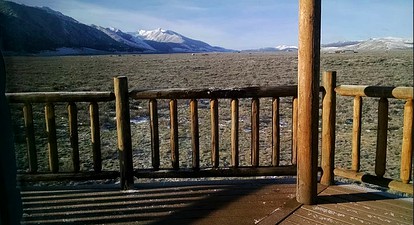 Magnificent Log Cabin with Mountain Views near Yellowstone National Park, Montana - Cameron, Montana - glamping.directory
