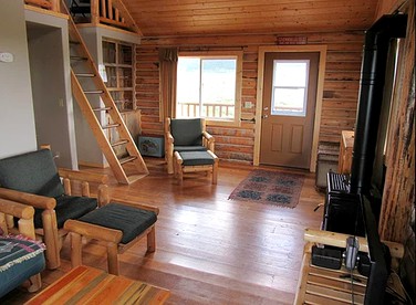 Magnificent Log Cabin with Mountain Views near Yellowstone National Park, Montana - Cameron, Montana - glamping.directory