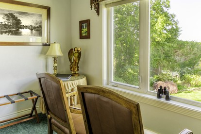 Regal King-Size Suite in a Welcoming Bed and Breakfast near Sequim, Washington - Port Angeles, Washington - glamping.directory
