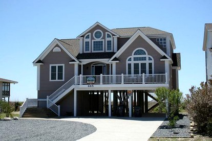 Gorgeous Vacation Rental with Ocean Views near Wilmington, North Carolina - glamping.directory