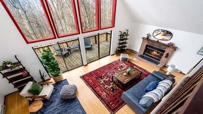 Mountainside Chalet-Cabin with Hot Tub, Large Deck, Fire Pit and Grill - Everything You Need for Your Gerrardstown, WV Getaway - Gerrardstown, West Virginia - glamping.directory