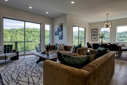 Spectacular Modern Cabin with Indoor Swimming Pool and Barbecue in Sevierville, Tennessee - Sevierville, Tennessee - glamping.directory