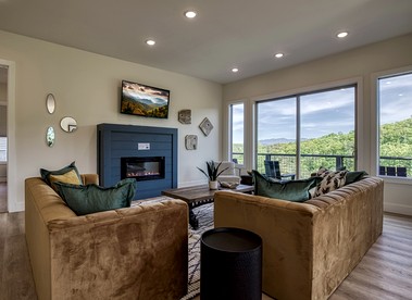 Spectacular Modern Cabin with Indoor Swimming Pool and Barbecue in Sevierville, Tennessee - Sevierville, Tennessee - glamping.directory