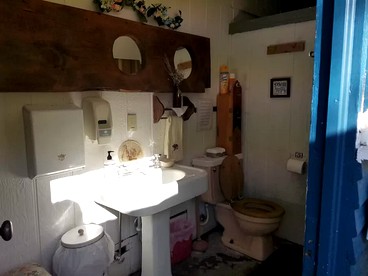 Quaint Cabin Rental with Amazing Mountain Views for a Romantic Couples Getaway in Lava Hot Springs, Idaho - Lava Hot Springs, Idaho - glamping.directory