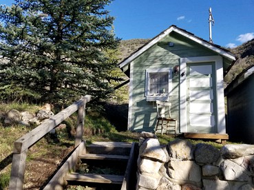Quaint Cabin Rental with Amazing Mountain Views for a Romantic Couples Getaway in Lava Hot Springs, Idaho - glamping.directory