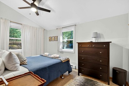 Cozy Modern Cabin with Fire Pit & Trail Access near Berkeley Springs, West Virginia - Hedgesville, West Virginia - glamping.directory