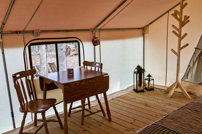 Secluded Luxury Camping Tent on Otter Lake near Girard, Illinois - North Otter Township, Illinois - glamping.directory