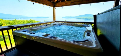 Wonderful Cabin with Ping Pong Table and Lave Views in Maine - Greenville, Maine - glamping.directory