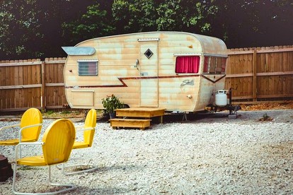 Vintage Getaway Rental with a Shared Pool near Fayetteville and Lake Wedington, Arkansas - glamping.directory