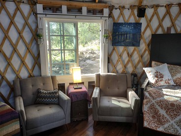Cozy Glamping Yurt in Santa Paula for a Family Vacation in California - Santa Paula, California - glamping.directory