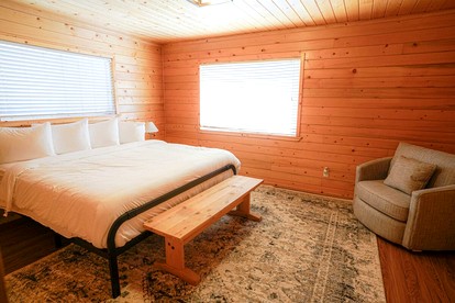 Enormous Cabin with Game Room Perfect for Large Groups in Orderville, Utah - Orderville, Utah - glamping.directory
