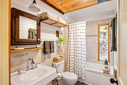 Cozy Mountain Cabin Retreat with Private Forest & Kayaks Near Blue Ridge Parkway, Virginia - Fort Monroe, Virginia - glamping.directory
