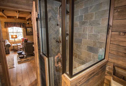 Secluded Two-Bedroom Barn near Lake Santeetlah, North Carolina - Robbinsville, North Carolina - glamping.directory