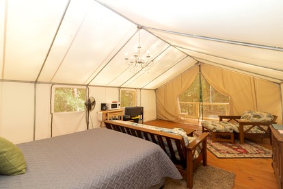 Elegant Copperhill Accommodation Perfect for Luxury Camping in Tennessee - Copperhill, Tennessee - glamping.directory