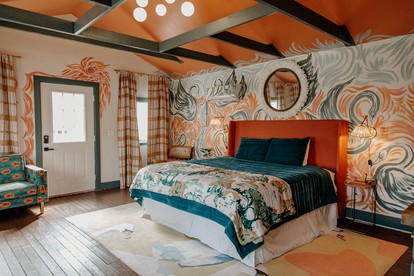 Chic and Cozy: Romantic Glamping at Its Finest in Tennessee - Tracy City, Tennessee - glamping.directory