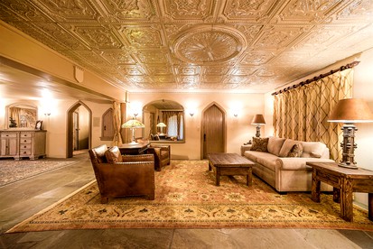 Regal Suite Rental in Breathtaking Castle near Lake George, Upstate New York - Bolton , New York - glamping.directory