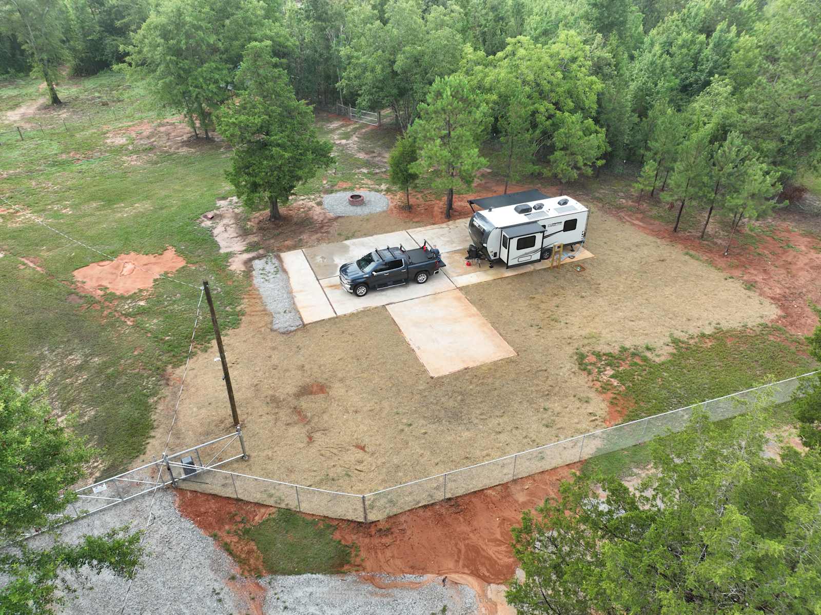 Camp Travelhick-Eufaula, Al - Bakerhill, Alabama - glamping.directory