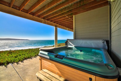 Luxury Beach House Rental with Hot Tub in Dillon Beach, California - Dillon Beach, California - glamping.directory