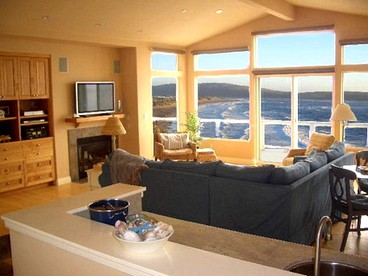 Luxury Beach House Rental with Hot Tub in Dillon Beach, California - Dillon Beach, California - glamping.directory