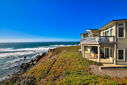 Luxury Beach House Rental with Hot Tub in Dillon Beach, California - glamping.directory