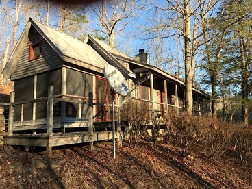 Delightful Cottage Next to Pond and Woods near Nashville, Tennessee - Franklin, Tennessee - glamping.directory