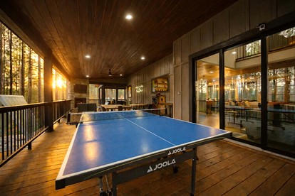 Luxury Forest Cabin with Hot Tub, Fire Pit & Game Room Near Broken Bow Lake, Broken Bow, Oklahoma - Broken Bow, Oklahoma - glamping.directory