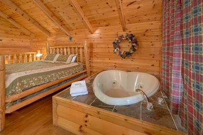 Romantic Log Cabin Getaway Ideal for Smoky Mountain Glamping - Pigeon Forge, Tennessee - glamping.directory