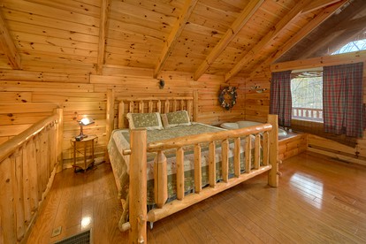 Romantic Log Cabin Getaway Ideal for Smoky Mountain Glamping - Pigeon Forge, Tennessee - glamping.directory