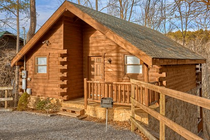 Romantic Log Cabin Getaway Ideal for Smoky Mountain Glamping - glamping.directory