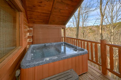 Romantic Log Cabin Getaway Ideal for Smoky Mountain Glamping - Pigeon Forge, Tennessee - glamping.directory