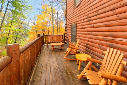 Impressive Cabin with a Private Indoor Pool and Hot Tub in Sevierville, Tennessee - Sevierville, Tennessee - glamping.directory