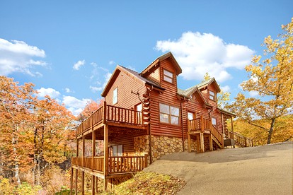 Impressive Cabin with a Private Indoor Pool and Hot Tub in Sevierville, Tennessee - glamping.directory
