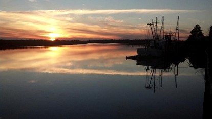 Rustic Creekside Cabin Rental with a Private Dock near the Georgia Coast - Shellman Bluff, Georgia - glamping.directory