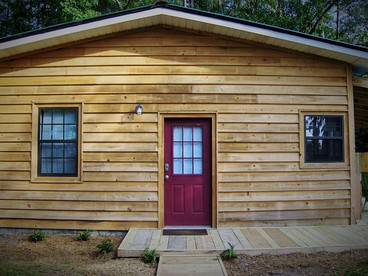 Rustic Creekside Cabin Rental with a Private Dock near the Georgia Coast - Shellman Bluff, Georgia - glamping.directory