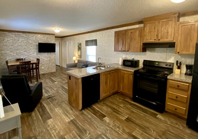 Outstanding Cottage with Barbecue and Fire Pit in Dunnellon, Florida - Dunnellon, Florida - glamping.directory