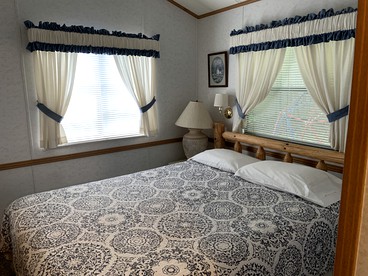 Luxury Camping Cabin near the Great Smoky Mountains in North Carolina - Bryson City, North Carolina - glamping.directory
