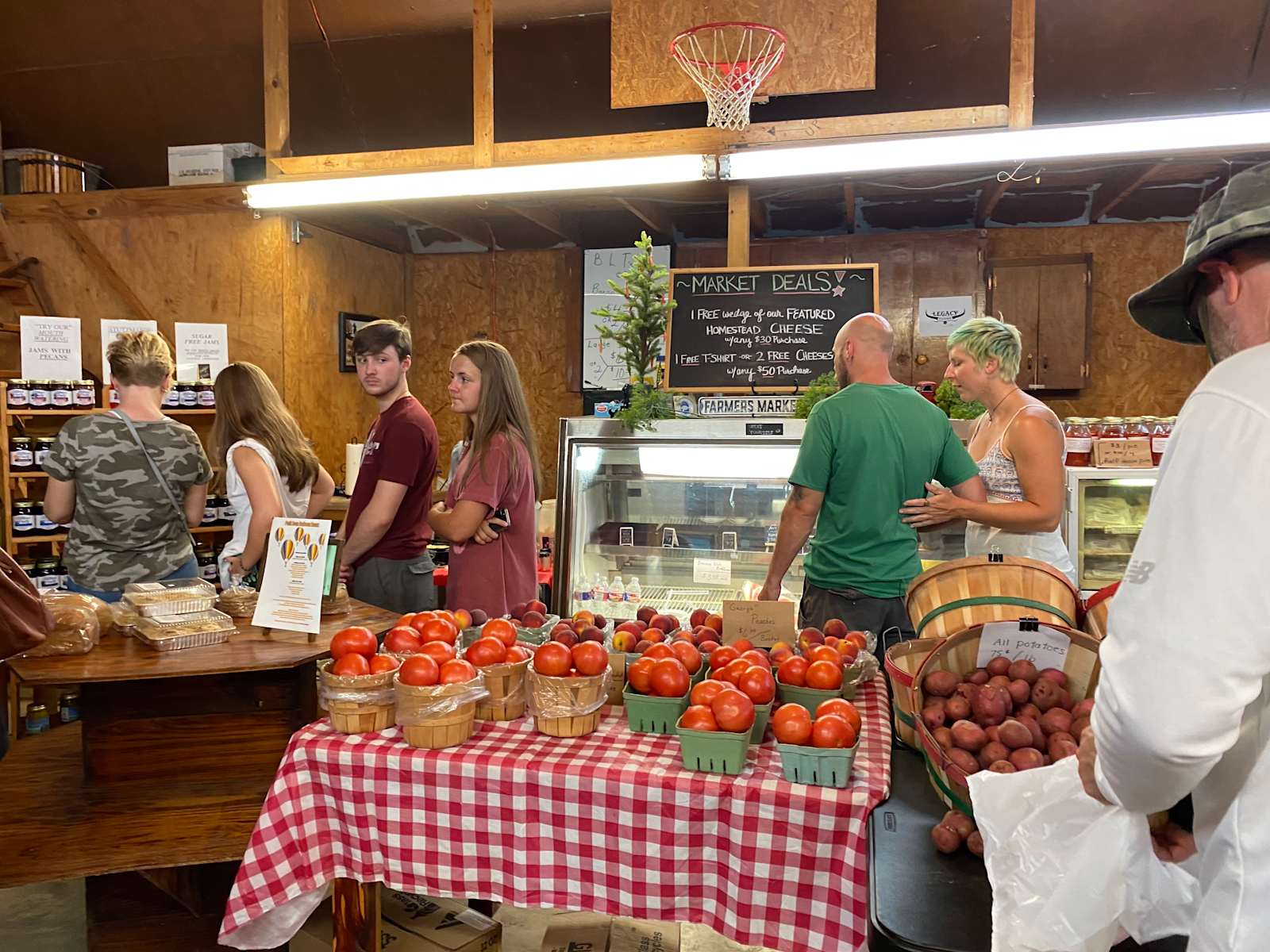 Petit Jean Farm Orchard - Morrilton, Arkansas - glamping.directory