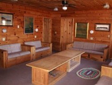 Cozy Weekend Getaway by Little Sugarbush Lake near Moorhead, Minnesota - Callaway, Minnesota - glamping.directory