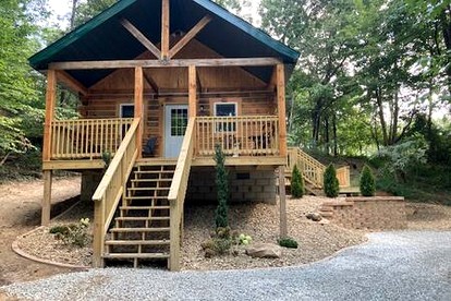 Quaint Cabin with Lofted Interior, Spa and BBQ in Indiana - glamping.directory