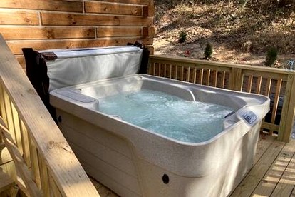 Quaint Cabin with Lofted Interior, Spa and BBQ in Indiana - Birdseye, Indiana - glamping.directory